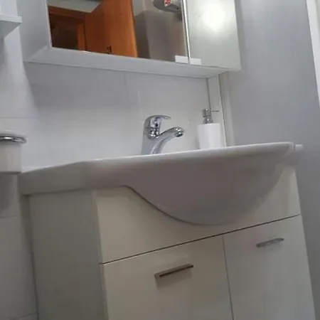 Apartment In Kastel Kambelovac With Sea View, Balcony, Air Conditioning, Wifi 4483-1 Kastela