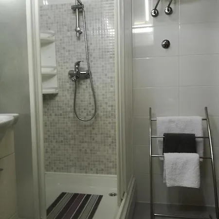 In Kastel Kambelovac With Sea View, Balcony, Air Conditioning, Wifi 4483-1 *