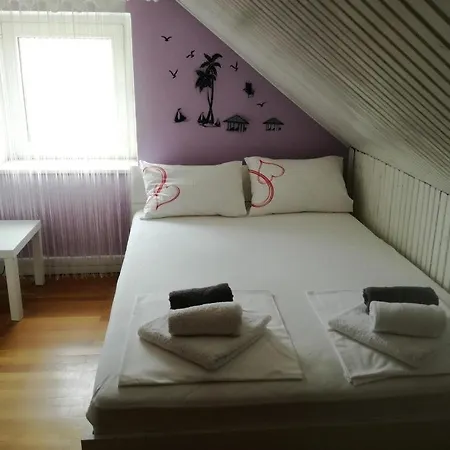 In Kastel Kambelovac With Sea View, Balcony, Air Conditioning, Wifi 4483-1 Kastela