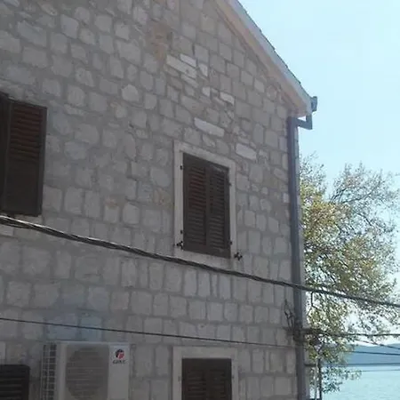 In Kastel Kambelovac With Sea View, Balcony, Air Conditioning, Wifi 4483-1 Kastela