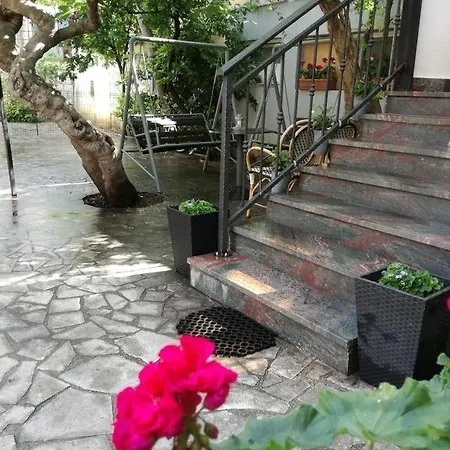 In Kastel Kambelovac With Sea View, Balcony, Air Conditioning, Wifi 4483-1 Kastela